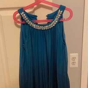 Girls size 8  TEAL formal dress. NEW WITH TAGS.
